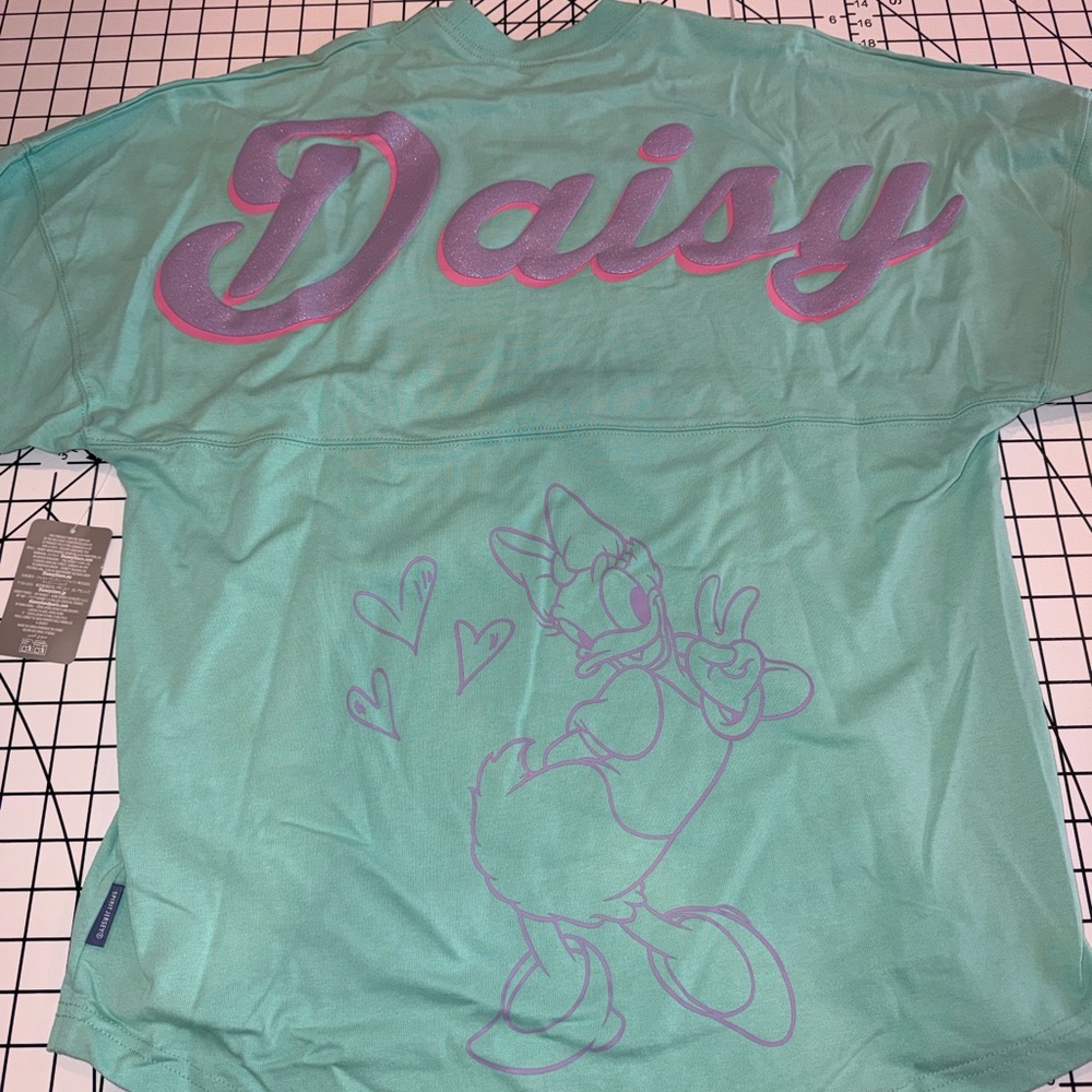 Daisy spirit jersey small Disney
